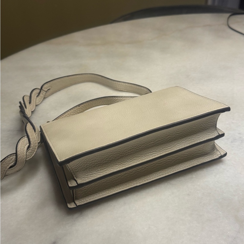 Tory Burch Cream Shoulder Bag with Gold Accents - Picture 10 of 11